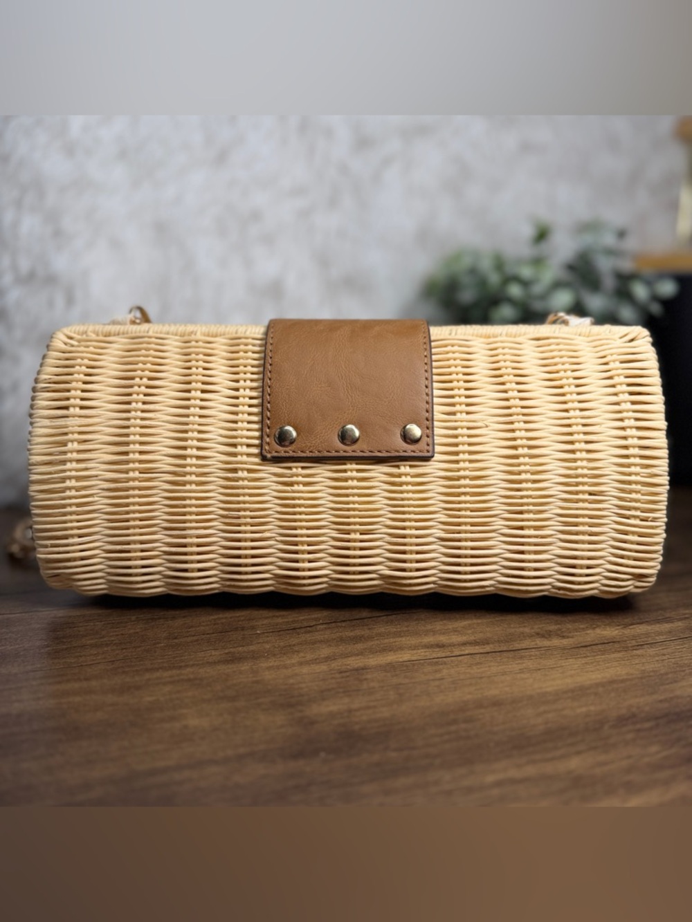 Tommy Bahama Woven Summer Bag - Picture 2 of 8